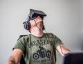 Сергей Орловский тестирует Oculus Rift (2013).jpg